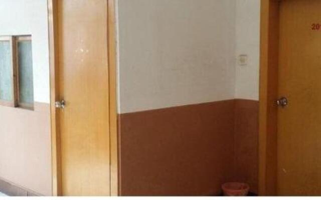 Gold Kylin Guest House