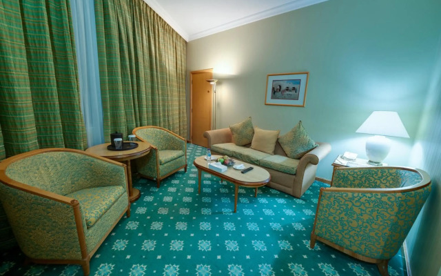 Grand Continental Hotel