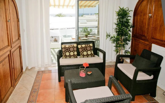 2 Bedroom Condo 02136063 by HomeRez