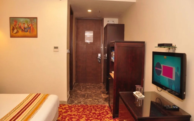 Oyo Premium Lawrence Road
