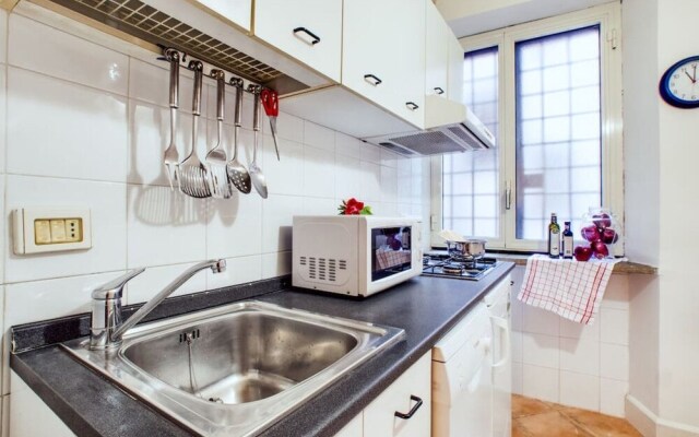 Elegant 1Br Flat in Amazing Central Location!