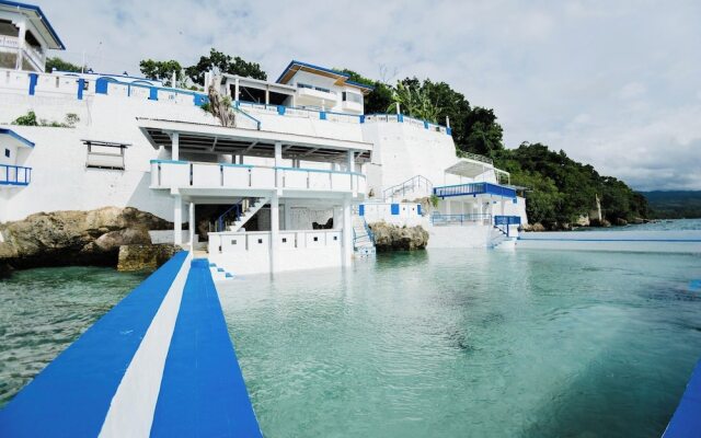 Rockwalled Adventure Resort by Hiverooms