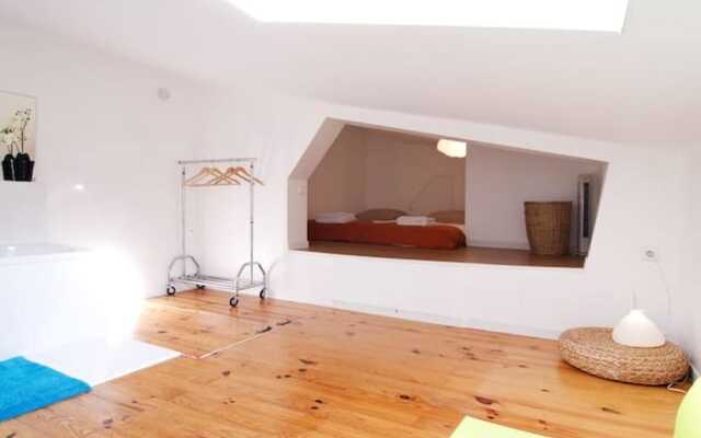 House With 4 Bedrooms in Paris, With Wifi