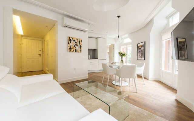 Atocha Corner - Barrio de las Letras