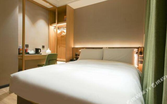 Qiuguo Hotel (Beijing Yonghe Palace,Dongzhimen)
