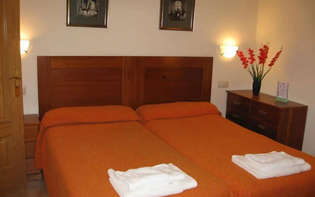 Hostal Tirso Plaza