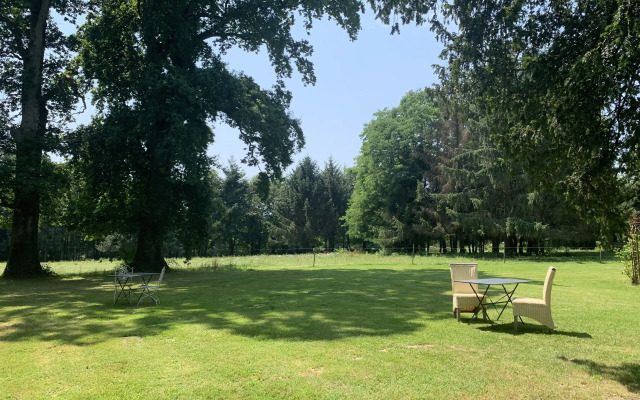 Domaine de La Briandais, a place of electromagnetic sobriety