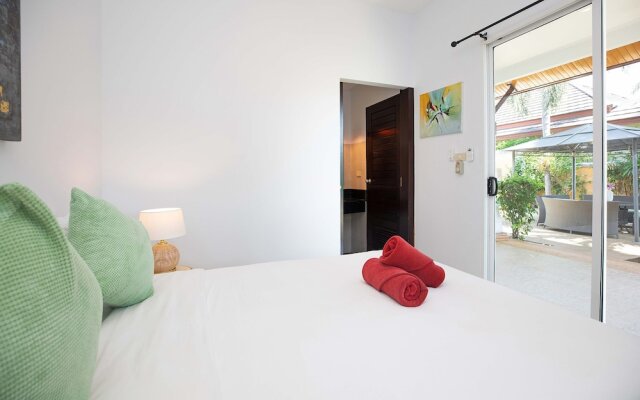 3BR Pool Villa Prima Near NaiHarn Beach