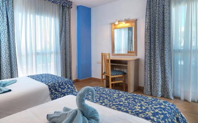 Spacious holiday home in Playa de las Americas with pool