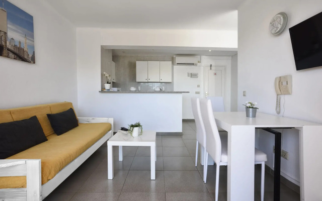 Martinez Apartments