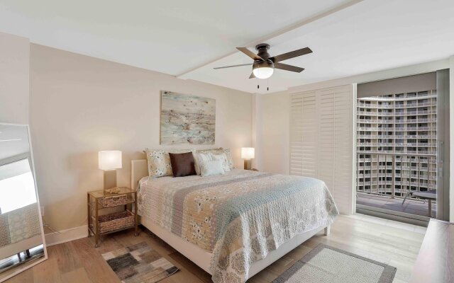 Alluring Beachfront Condo With Pool and Ocean Views