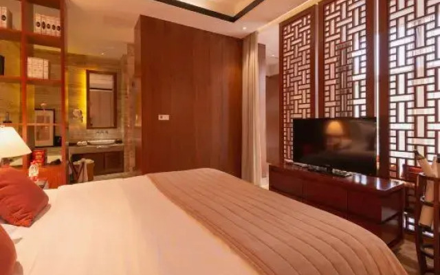 Sanmenxia Feicui Lichi Hot Spring Resort Hotel