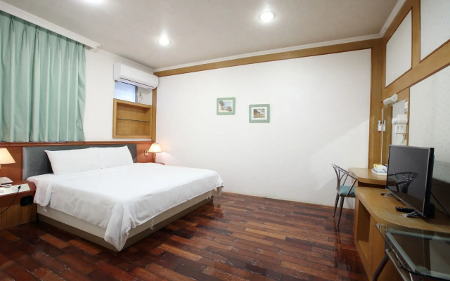 Long Shan Hotel