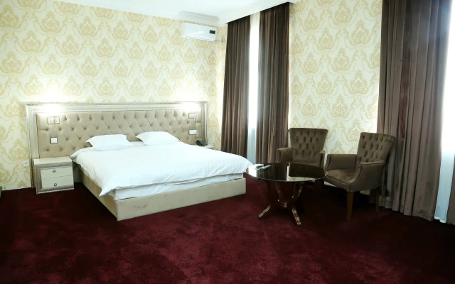 Grand Capital Hotel
