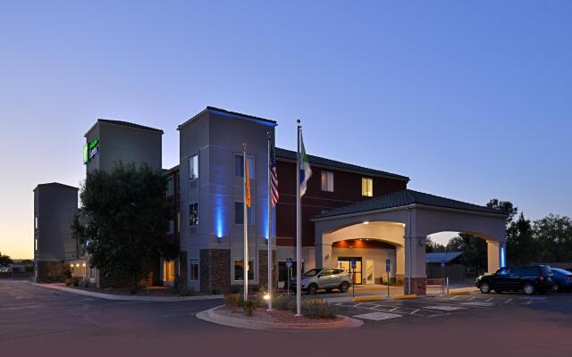 Holiday Inn Express Bernalillo, an IHG Hotel