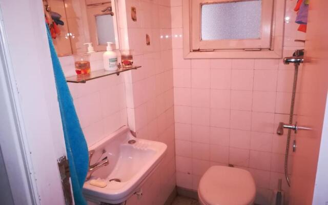 Vintage apartment KOLONAKI