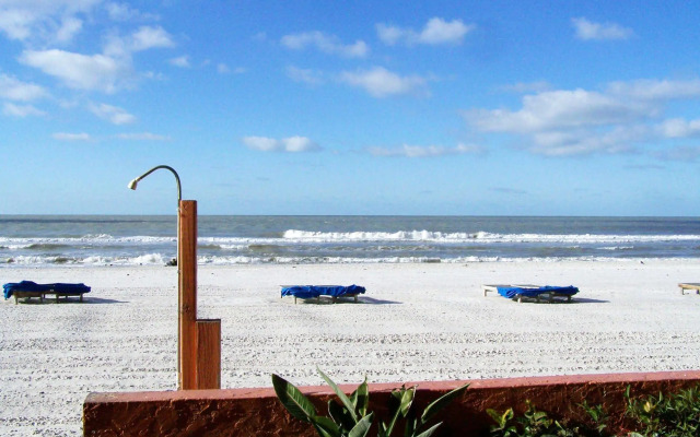 Las Brisas Condominiums