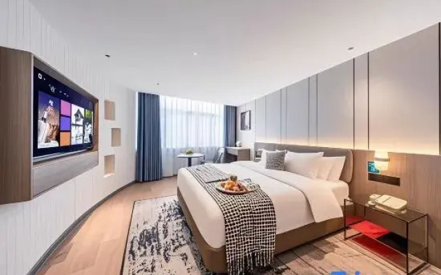 Sunshine Romantic Hotel