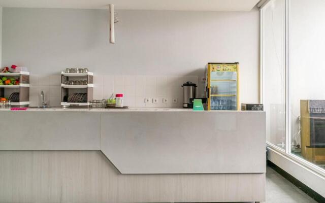 Reddoorz Near Puri Indah Lippo Mall 2