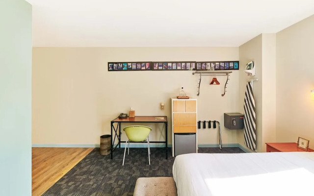 Greenporter Hotel