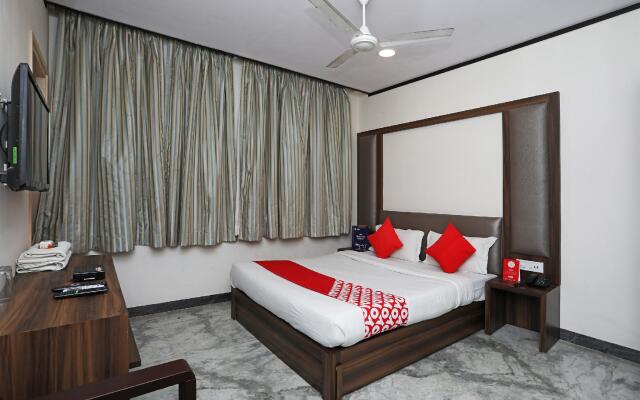 OYO 15966 Hotel Shivam