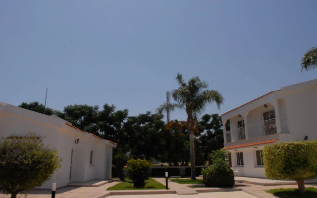 Maistrali Hotel Apartments & Bungalows