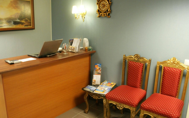 Mango Hotel