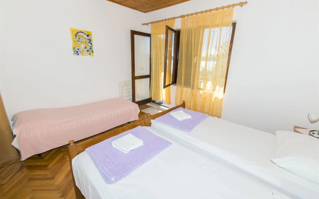 Apartment Tina Porat
