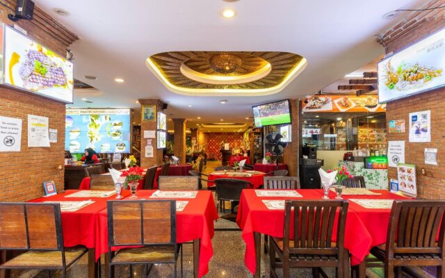 Tanawan Phuket Hotel