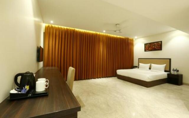 Centrum Hotel by Brijwasi