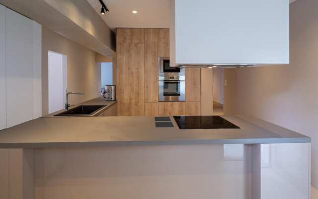 Hippocrates - Faliro Deluxe Apartment