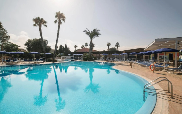 Delfino Beach Hotel