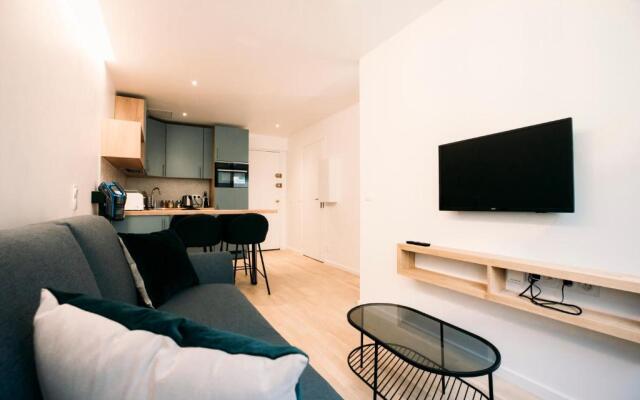 Le MAJESTIC **** : Luxury T2 plein centre / v-rent