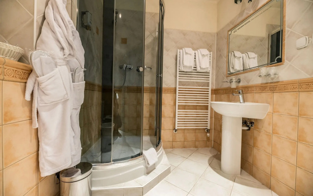 GOLDEN ROYAL Boutique hotel & Spa