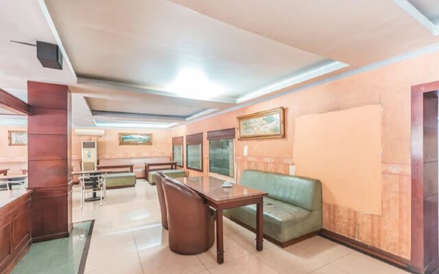 OYO 1383 Taman Cibinong 2