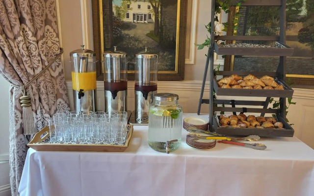 Liffey Valley House Hotel