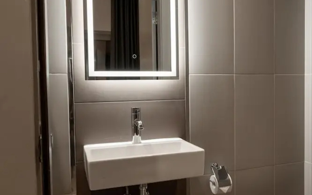 MAREA Central Apartments