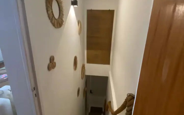 Palm Beach Vacaysuites - Coconut Suite - Top Floor