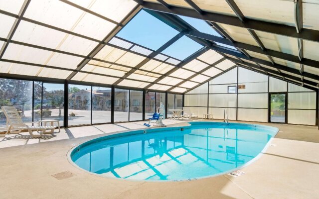 Econo Lodge Inn & Suites near Chickamauga Battlefield