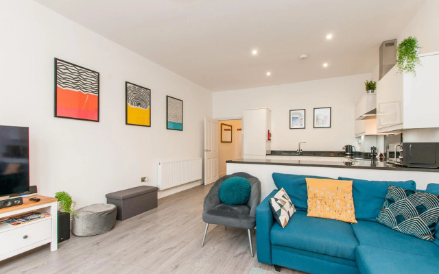 Popular - Modern Walpole Bay Apartment