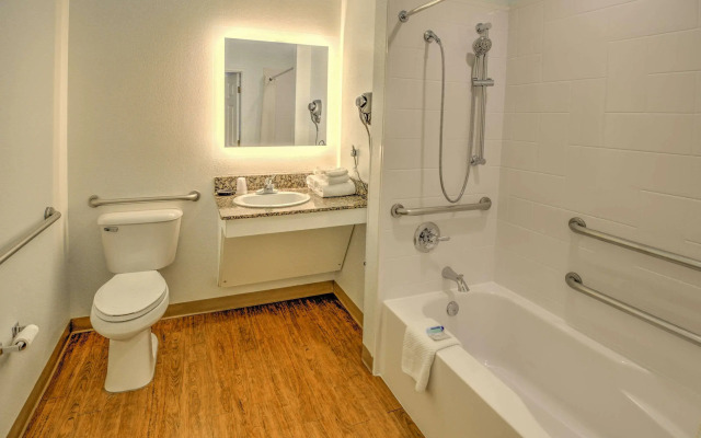 LeConte Hotel & Convention Center, Ascend Hotel Collection