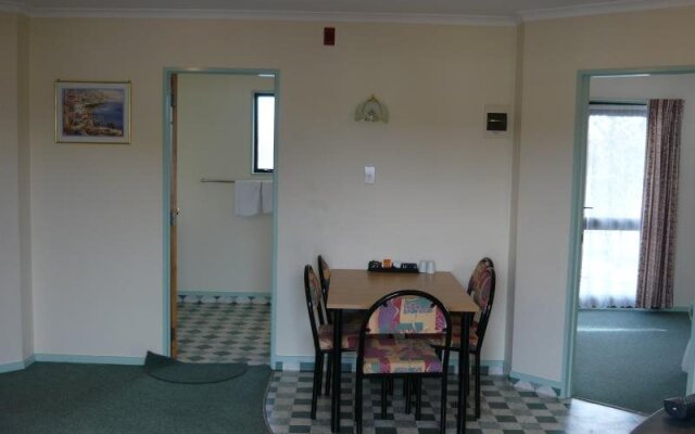 Ulster Lodge Motel