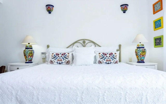 Royal Palms 8 2 Bedroom Condo by RedAwning