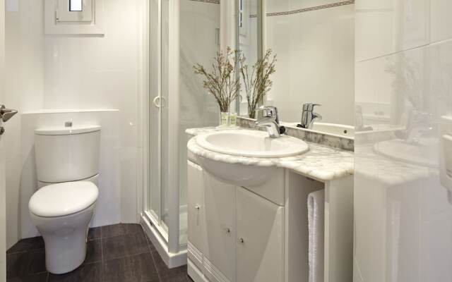 Garibay Terrace Apartment by FeelFree Rentals