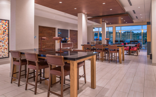 Holiday Inn Express & Suites Farmville by IHG