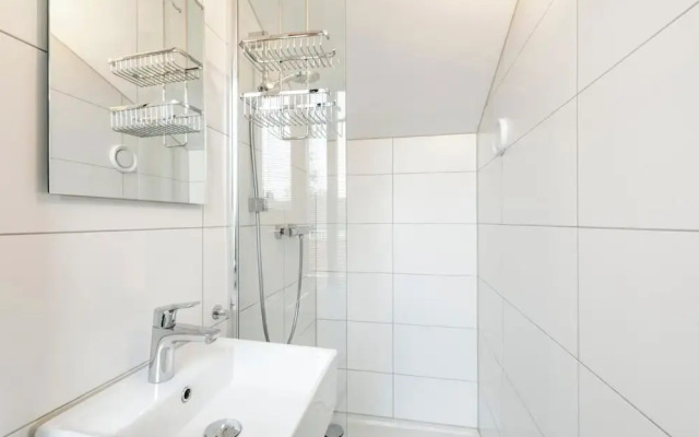 Villa Near Sint Maartenszee Beach With Jacuzzi