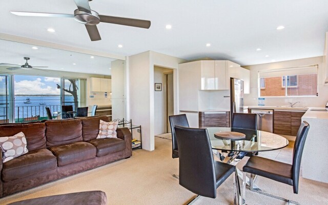 Shoal Bay Road, Shoal Towers, Unit 03, 11