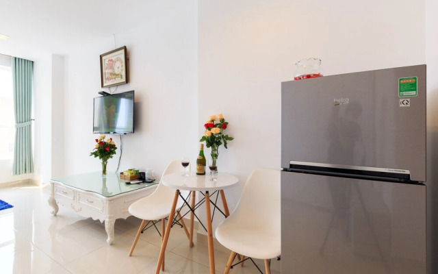 Le Hieu Apartment at Sky Center