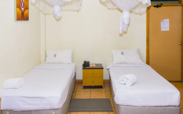 Aponye Hotel
