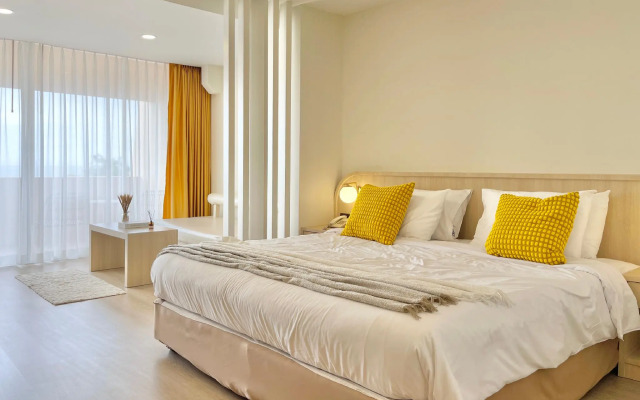 Bangsaen Villa Hotel (SHA Extra Plus)